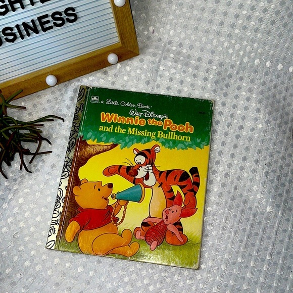 Disney &  Pooh: Winnie The Pooh and the Missing Bullhorn -  A Little Golden Book - Picture 1 of 3